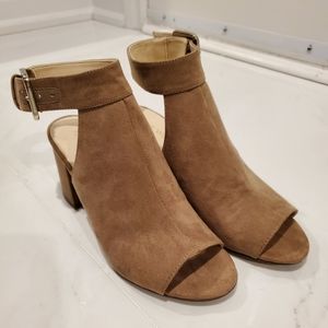 Nine West Taupe Sandals - 6 brand new